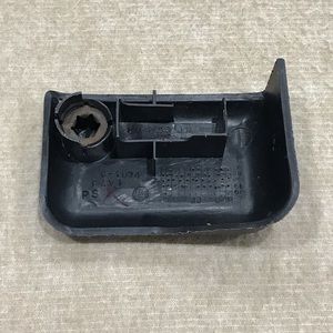 Chev Silverado 1500 GMC Sierra Seat Belt Adjuster Bolt Cover Trim Cap Insulator